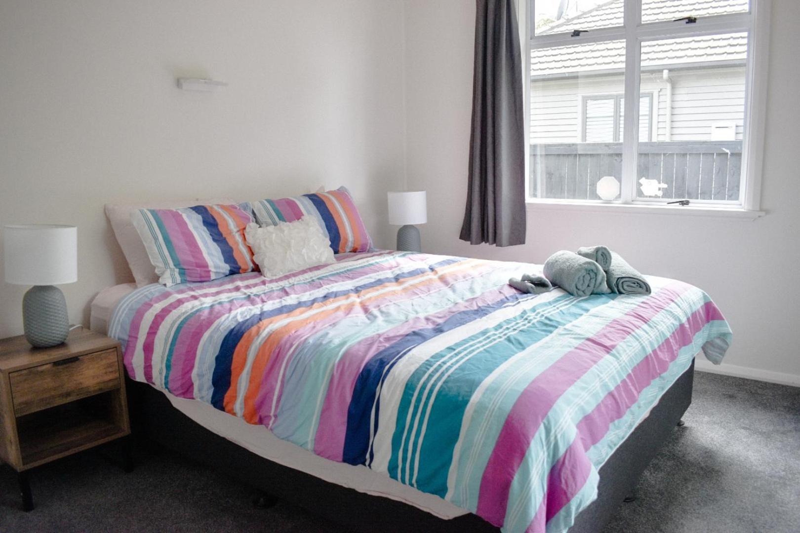 Dog Friendly, Central, Sleeps 8 해밀턴 외부 사진